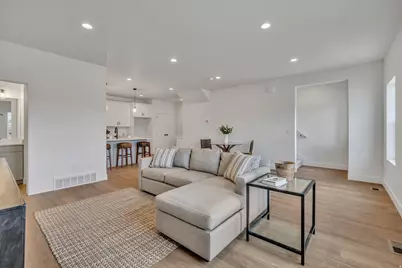 7633 S Woodtrail Way E, Sandy, UT 84047 - Photo 5