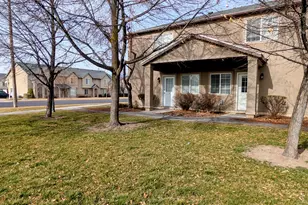 2 N Somerset Pl W, Logan, UT 84341 - Photo 3