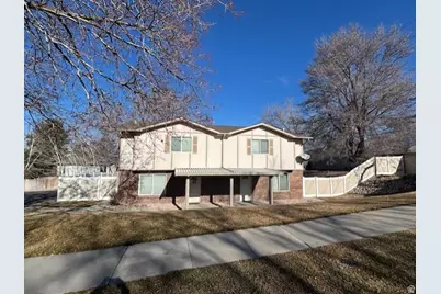 1997 E Parkridge Dr, Cottonwood Heights, UT 84121 - Photo 5