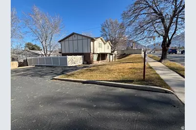 1997 E Parkridge Dr, Cottonwood Heights, UT 84121 - Photo 7
