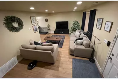 1997 E Parkridge Dr, Cottonwood Heights, UT 84121 - Photo 5