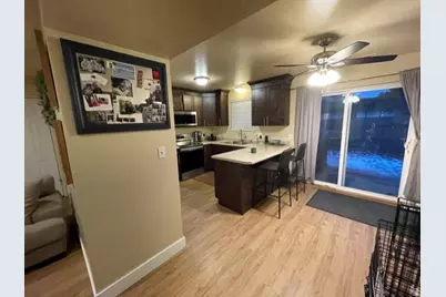 1997 E Parkridge Dr, Cottonwood Heights, UT 84121 - Photo 3