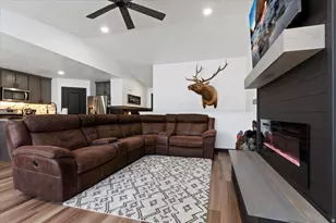 1151 W Honeycomb Dr, Grantsville, UT 84029 - Photo 7