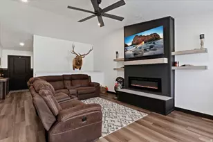 1151 W Honeycomb Dr, Grantsville, UT 84029 - Photo 5