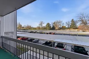 5809 S Waterbury Dr Dr, Salt Lake City, UT 84121 - Photo 23