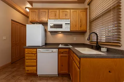 320 W Los Barancos Ln, Kanab, UT 84741 - Photo 45