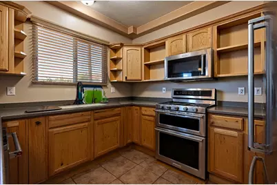 320 W Los Barancos Ln, Kanab, UT 84741 - Photo 9