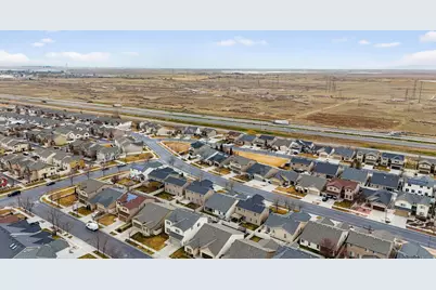 940 N Skipton W, North Salt Lake, UT 84054 - Photo 31