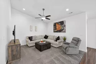 940 N Skipton W, North Salt Lake, UT 84054 - Photo 7