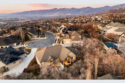 593 S Hidden Cir, North Salt Lake, UT 84054 - Photo 19