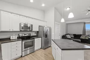 282 W 605 N, Centerville, UT 84014 - Photo 17