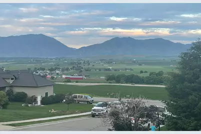 414 Juniper Ct, Wellsville, UT 84339 - Photo 17