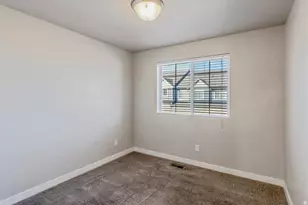 5653 W Pelican Ridge Ln, West Valley, UT 84118 - Photo 35