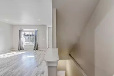 5653 W Pelican Ridge Ln, West Valley, UT 84118 - Photo 13