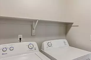 5653 W Pelican Ridge Ln, West Valley, UT 84118 - Photo 41