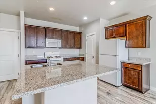 5653 W Pelican Ridge Ln, West Valley, UT 84118 - Photo 5