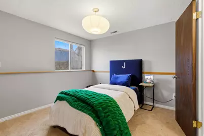 1048 E Cherry Ln, Layton, UT 84040 - Photo 15