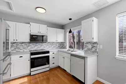 1048 E Cherry Ln, Layton, UT 84040 - Photo 5