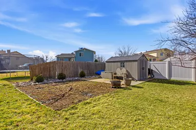 1048 E Cherry Ln, Layton, UT 84040 - Photo 19