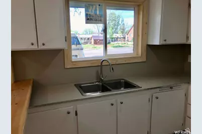 250 W 700 S #A/B, Richfield, UT 84701 - Photo 7