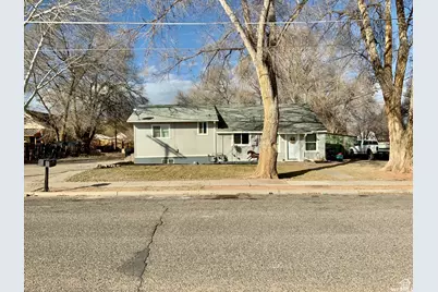 250 W 700 S #A/B, Richfield, UT 84701 - Photo 3