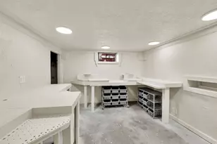 4558 S 300 W, Washington Terrace, UT 84405 - Photo 15