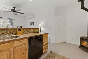 948 W Topaz Rd, Diamond Valley, UT 84770 - Photo 39