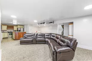 2342 E Charros Rd, Sandy, UT 84092 - Photo 33