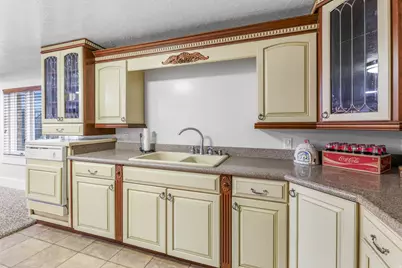 2342 E Charros Rd, Sandy, UT 84092 - Photo 37