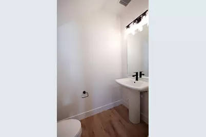 607 N 300 W, Smithfield, UT 84335 - Photo 9