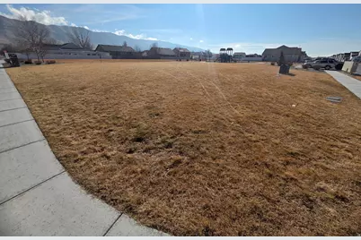 1663 E Shadow Dr, Eagle Mountain, UT 84005 - Photo 39