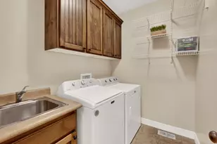 193 E 1570 N, Orem, UT 84057 - Photo 17