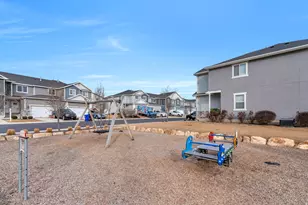 7217 N Clover Leaf Ln E, Eagle Mountain, UT 84005 - Photo 29