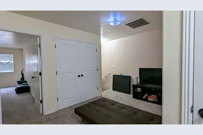 394 E 600 S #B, Vernal, UT 84078 - Photo 11