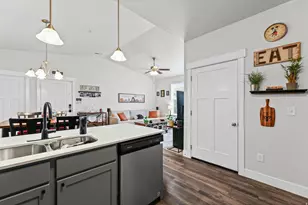 625 N Emery Ln, Vineyard, UT 84059 - Photo 11