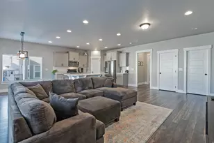 4378 W Aspen Cottage Ln, Riverton, UT 84096 - Photo 9