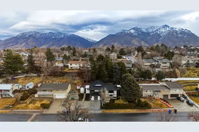 8857 S Capella Way E, Sandy, UT 84093 - Photo 25