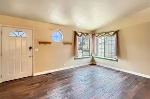 1085 N 125 E, Layton, UT 84041 - Photo 3