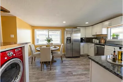 876 S 1000 E, Clearfield, UT 84015 - Photo 3