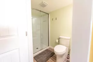 876 S 1000 E, Clearfield, UT 84015 - Photo 7