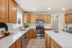 2127 W Silver Tree Cir S, Riverton, UT 84065 - Photo 9