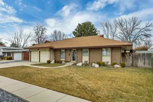 635 E Pioneer Ave S, Sandy, UT 84070 - Photo 33