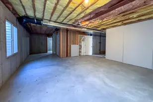 1952 E Meadow Downs Way, Cottonwood Heights, UT 84121 - Photo 35