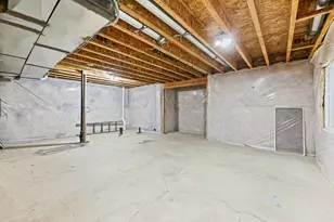 153 E Crescent Ln, Sandy, UT 84070 - Photo 27