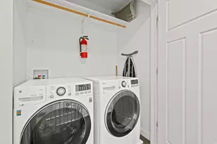 153 E Crescent Ln, Sandy, UT 84070 - Photo 21