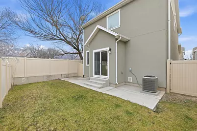 153 E Crescent Ln, Sandy, UT 84070 - Photo 31