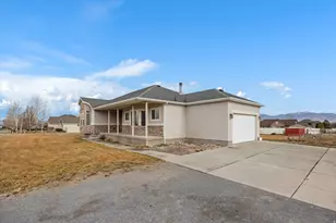 525 S Hale St, Grantsville, UT 84029 - Photo 37