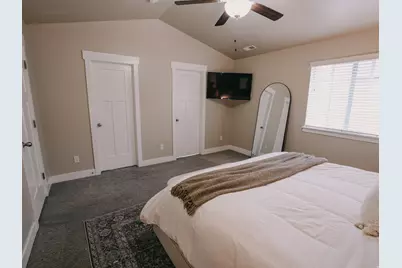 7565 N Hutch Ln E, Eagle Mountain, UT 84005 - Photo 9