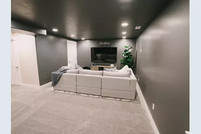 7565 N Hutch Ln E, Eagle Mountain, UT 84005 - Photo 19