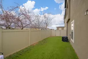 1814 W 2300 S, Woods Cross, UT 84087 - Photo 23